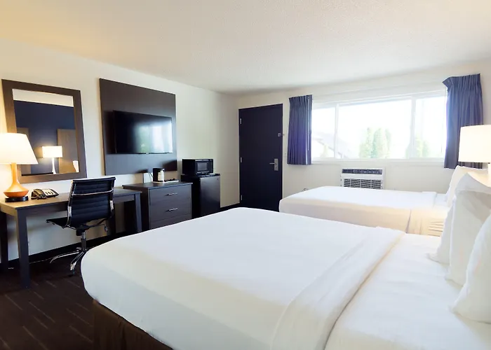 Silverstone Inn North Spokane