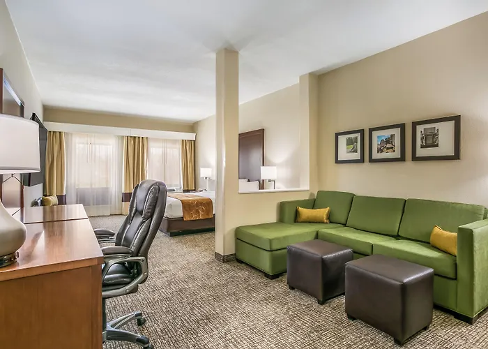 Aspire Hotel And Suites