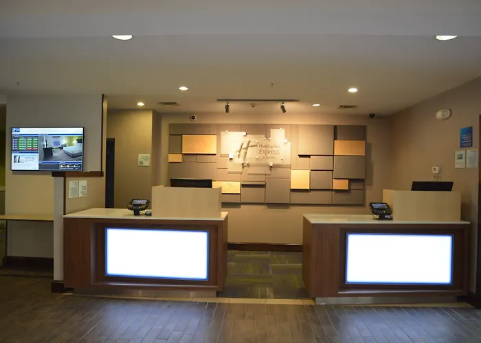 Holiday Inn Express & Suites Caryville By Ihg