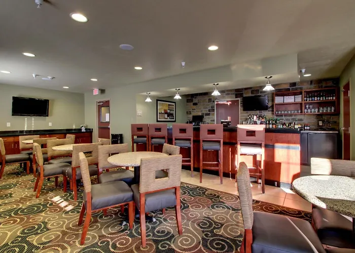 Cobblestone Inn & Suites - Bottineau
