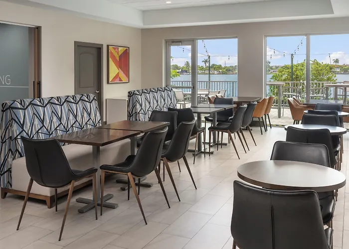 Holiday Inn Express Miami Airport-Blue Lagoon Area By Ihg