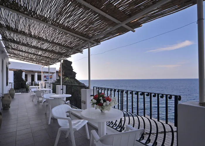 Hotel Villaggio Stromboli - Isola Di Stromboli