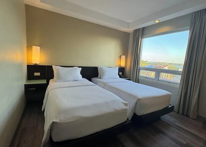 Circle Inn - Iloilo City Center