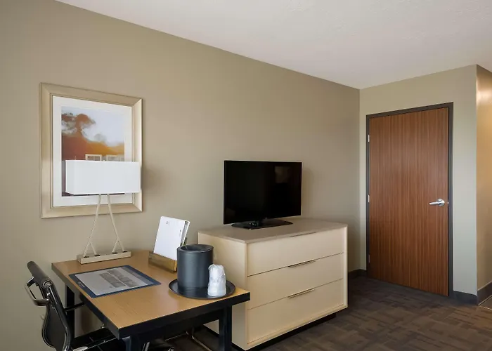 Best Western Plus Landmark Hotel
