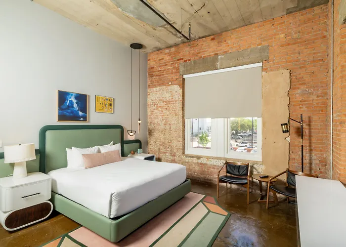 Canvas Hotel Dallas