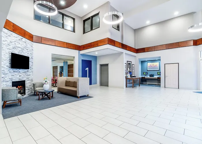 Holiday Inn Express & Suites Denver North - Thornton By Ihg