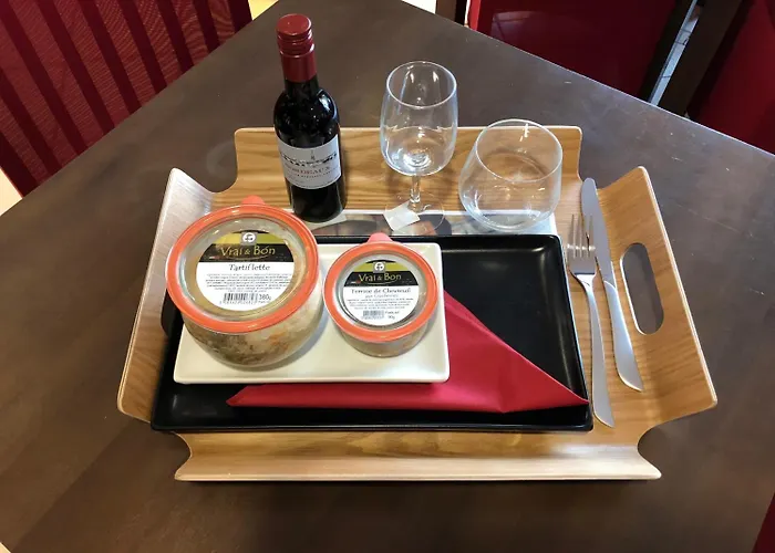 Hotel Paris Pacific: Metro-Adjacent Lodging Near Orly Airport