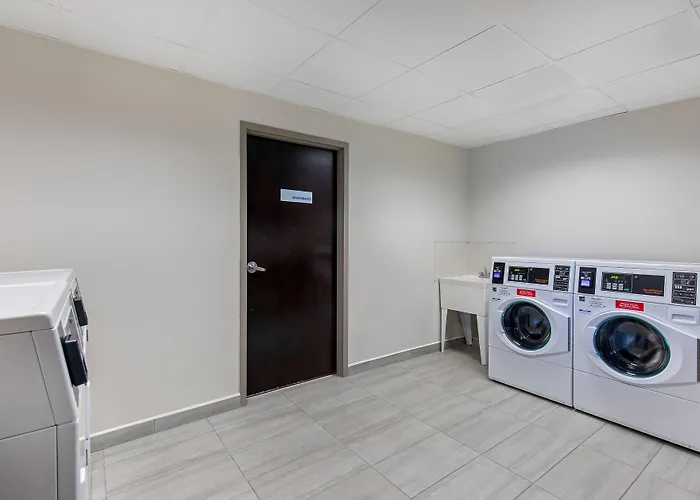 Holiday Inn Express & Suites - Cleveland Northwest By Ihg
