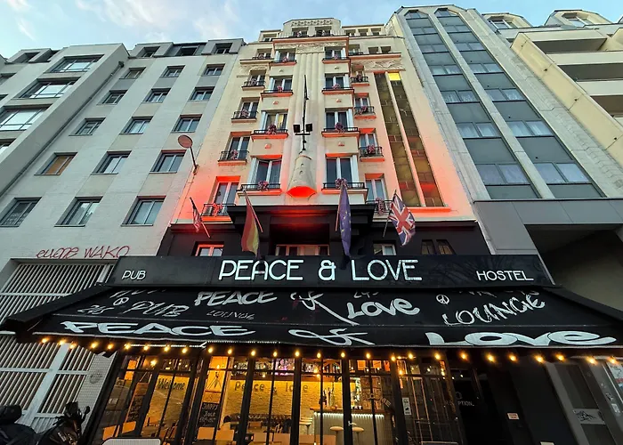 Peace & Love Hostel Paris