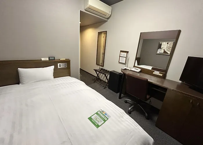 Hotel Route-Inn Hisai Inter