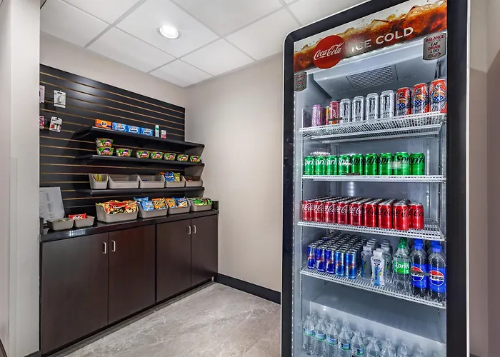 Best Western Plus Airport Inn & Suites