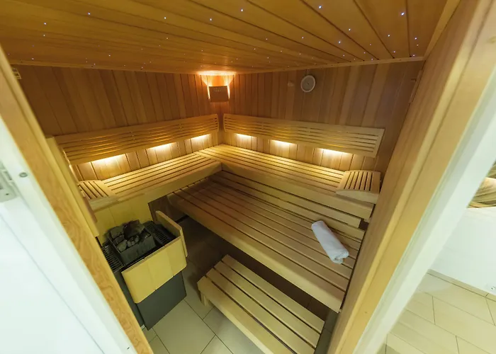 Boardinghouse Home - Adults Only -