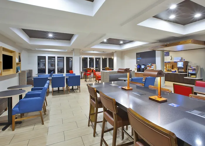 Holiday Inn Express Niles By Ihg