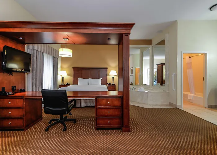 Hampton Inn & Suites Detroit/Chesterfield