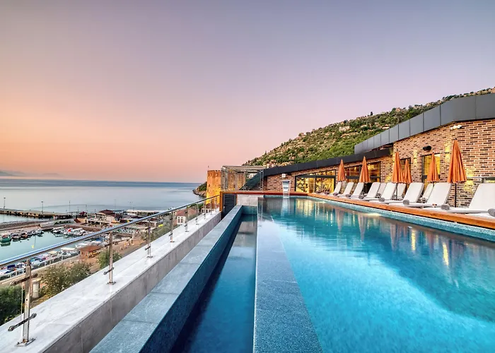 Numa Port Hotel (Adults Only)