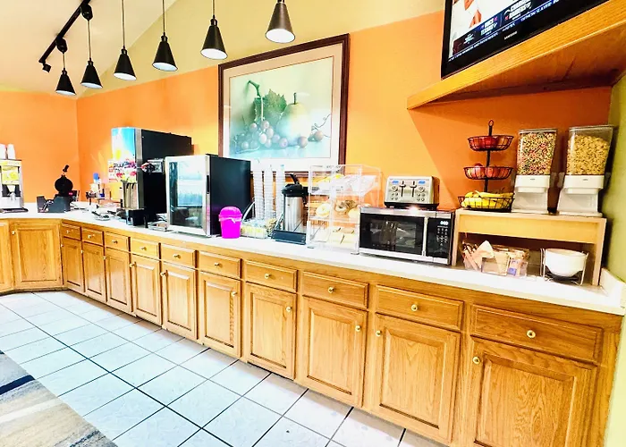 Regency Inn And Suites