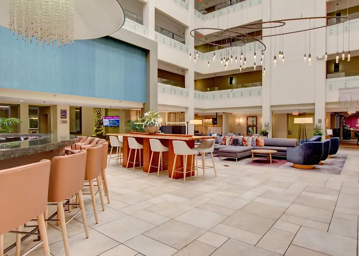 Crowne Plaza Charleston By Ihg