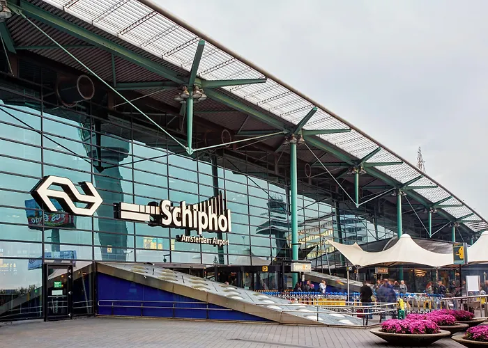 Holiday Inn Express Amsterdam - Schiphol By Ihg