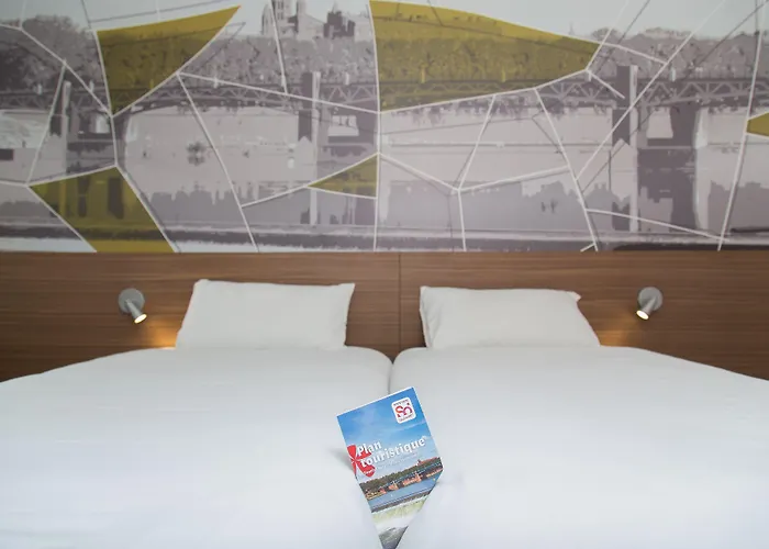 Brit Hotel Toulouse Colomiers - L'Esplanade