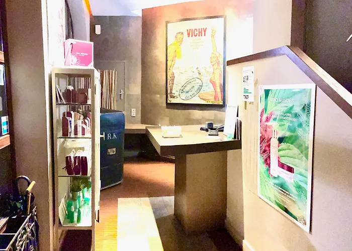 Kyriad Restaurant Centre Spa Vichy