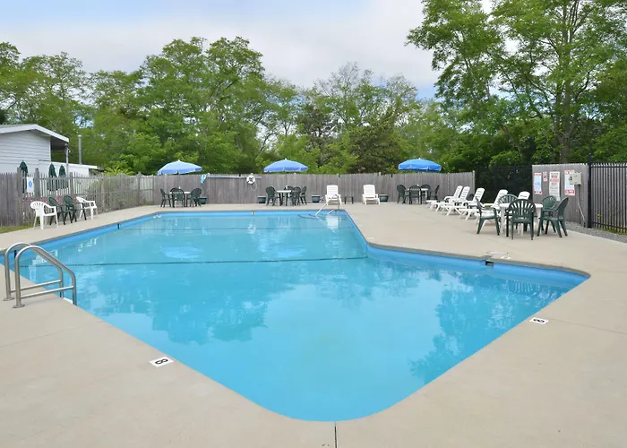 Blue Dolphin Inn