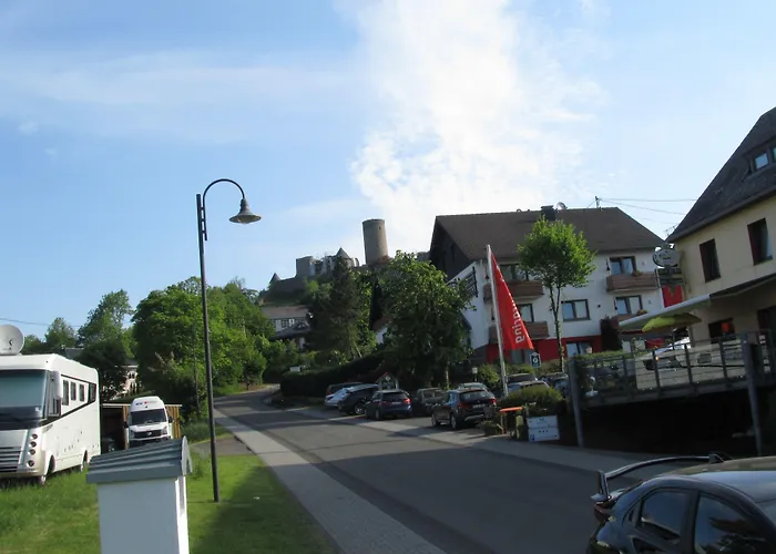 Hotel zur Burg Nürburg-ring