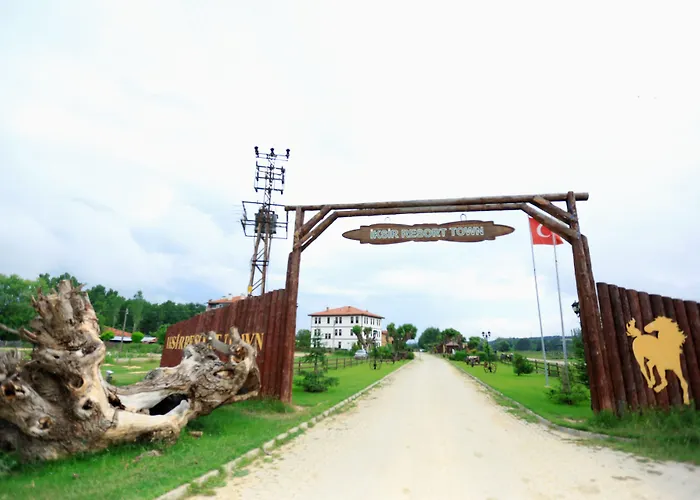 Iksir Resort Town