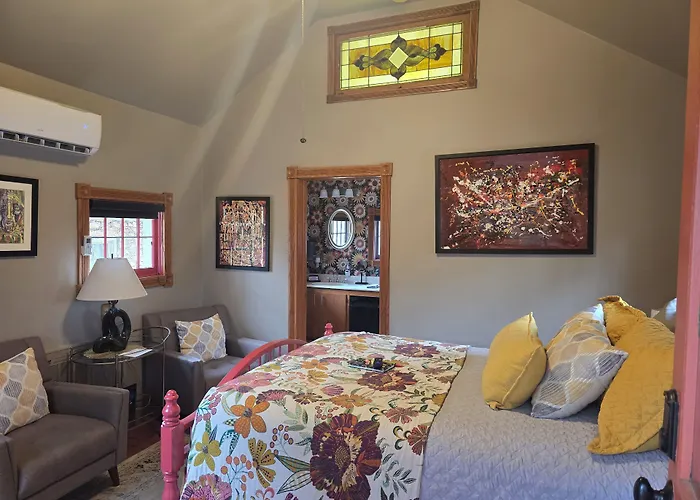 Rock Cottage Gardens B&B