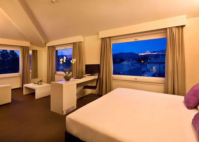 Th Assisi - Hotel Cenacolo