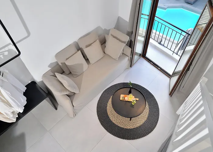 Yianna Hotel