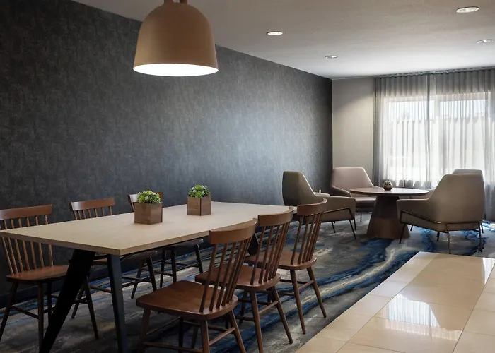 Fairfield Inn & Suites Redding