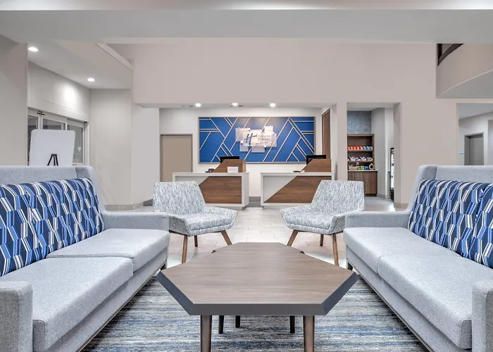 Holiday Inn Express Hotel & Suites Dallas West By Ihg