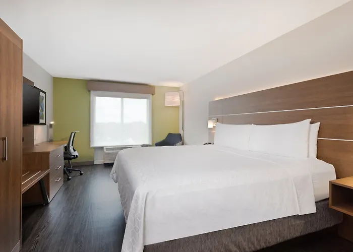 Holiday Inn Express Hotel & Suites Largo-Clearwater By Ihg