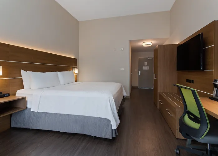 Holiday Inn Express Hotel & Suites Largo-Clearwater By Ihg