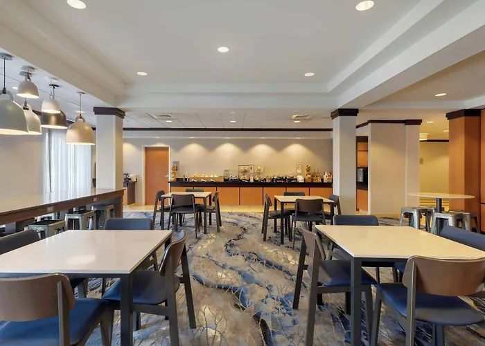 Fairfield Inn & Suites By Marriott Rockford