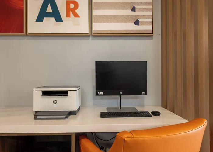 Holiday Inn Express Hotel & Suites Lamar By Ihg