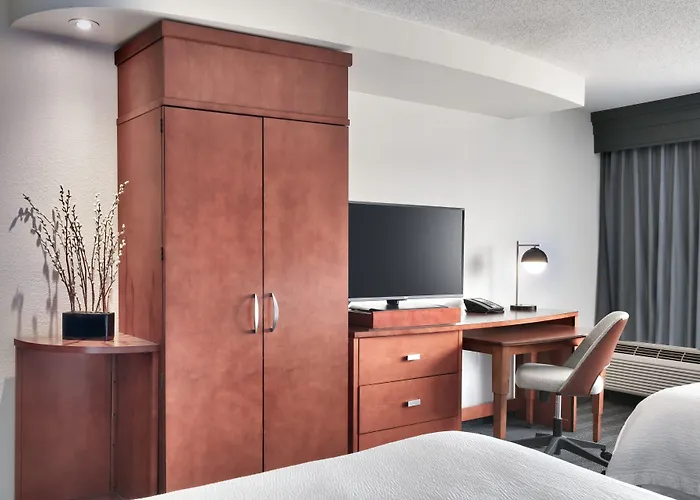 Courtyard By Marriott Johnson City