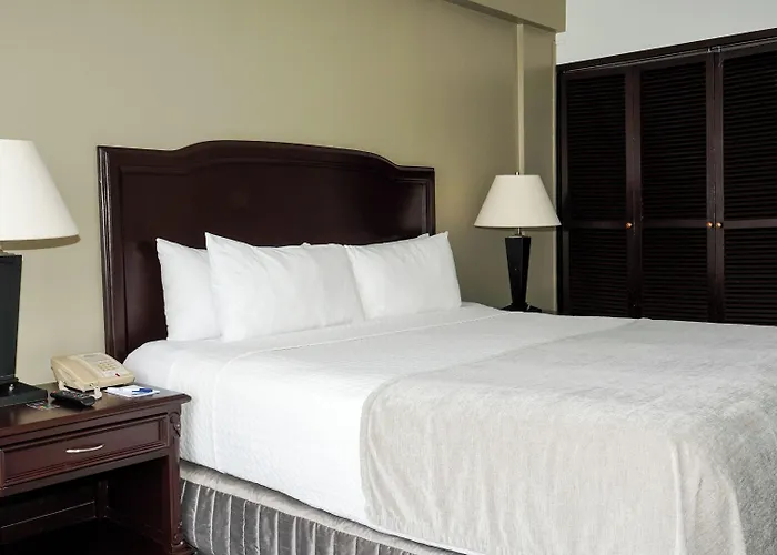 Plaza Hotel And Suites
