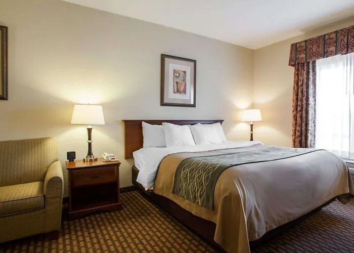 Comfort Inn & Suites Harrisonville