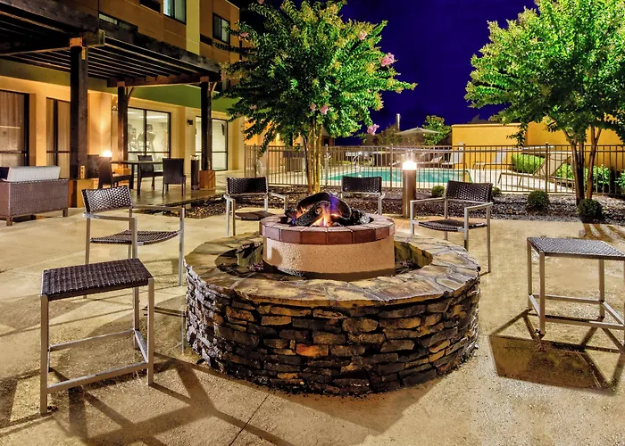 Courtyard By Marriott Troy