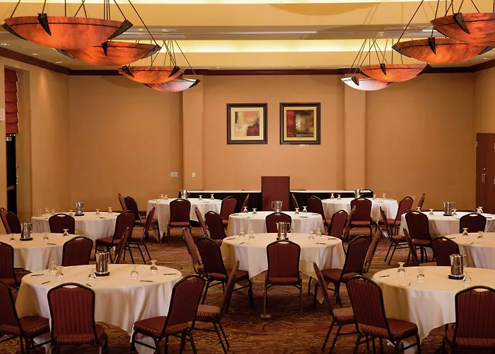 Embassy Suites By Hilton Minneapolis North
