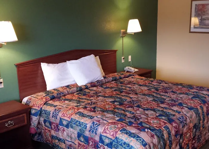 Family Budget Inn Harrison