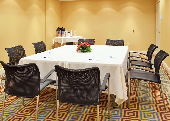 Holiday Inn Express Hotel & Suites Santa Cruz By Ihg