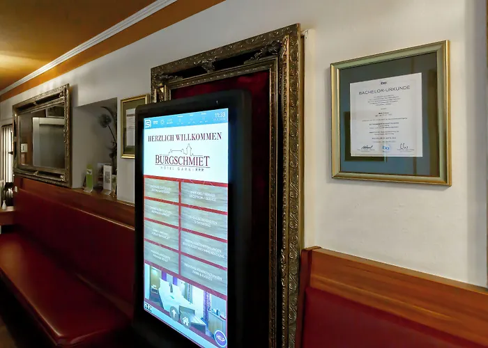 Tiptop Hotel Burgschmiet Garni