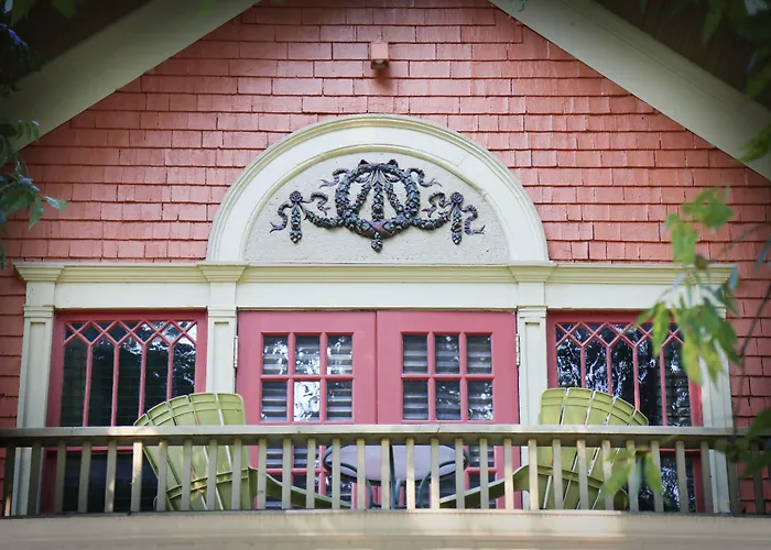 Iron Horse Inn