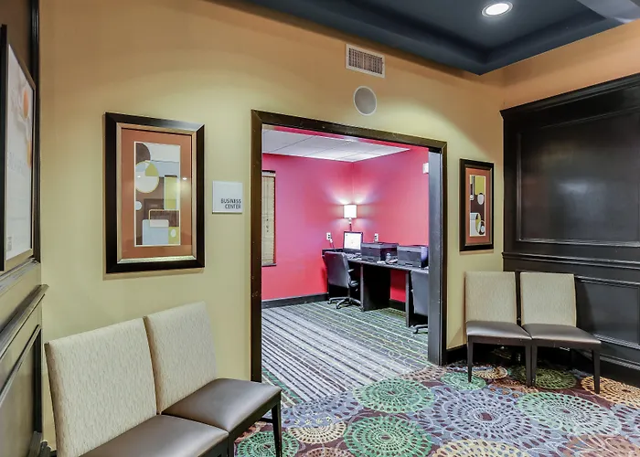 Holiday Inn Express Hotel & Suites Huntsville By Ihg