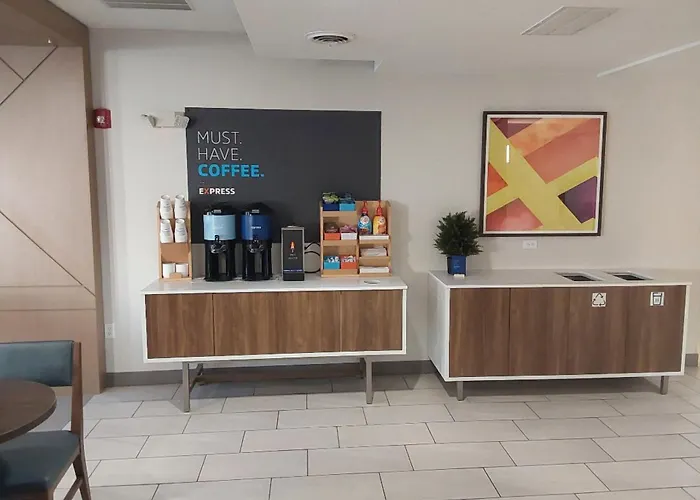Holiday Inn Express Hotel & Suites Antigo By Ihg