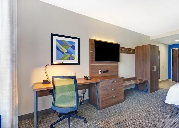 Holiday Inn Express&Suites - Woodstock, ON CANADA