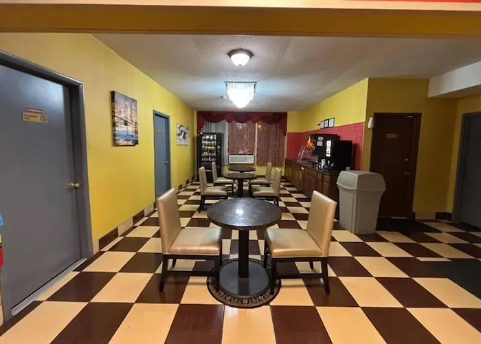 Town House Inn And Suites