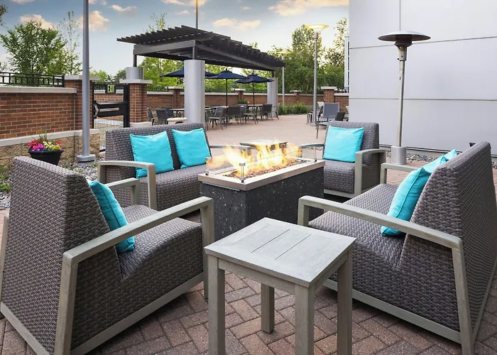 Courtyard Minneapolis Maple Grove Arbor Lakes